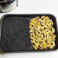 核桃芝麻戚风的做法图解1