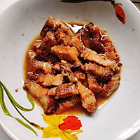 广东丨茄子炒扣肉的做法图解1