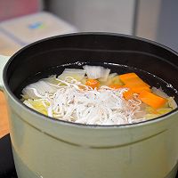 #流感季饮食攻略# 白菜银鱼肉丸汤的做法图解4