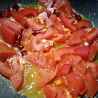 西红柿荷包蛋焖面的做法图解4