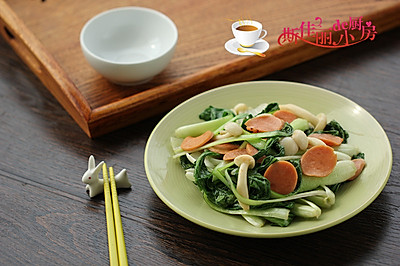 火腿菌菇炒白菜