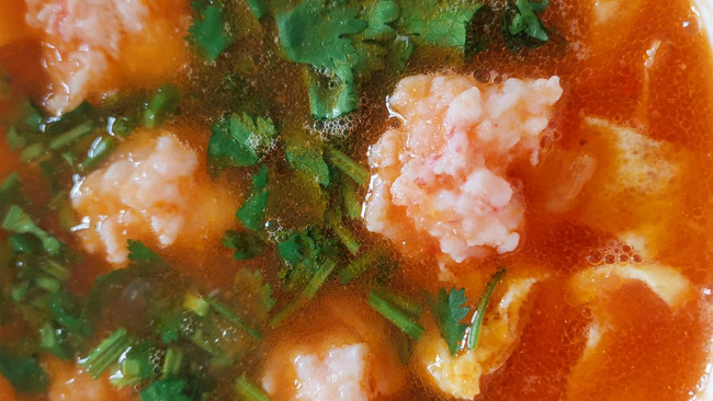 好喝到舔碗的番茄虾滑汤的做法