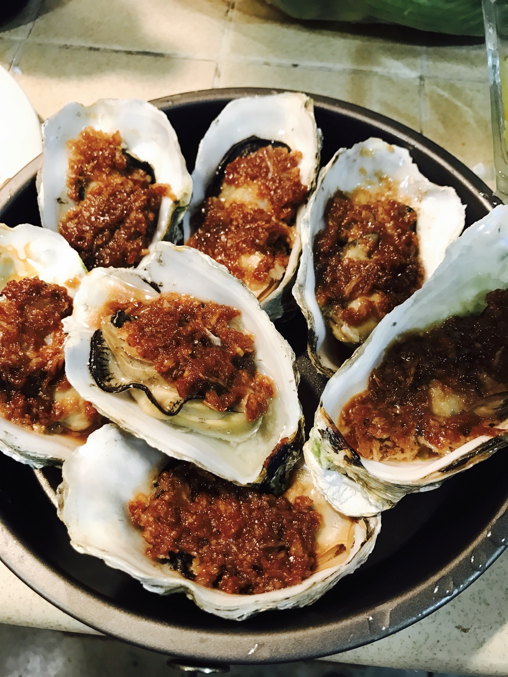 Delicacies - roasted oysters