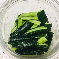开胃咸菜：酸黄瓜的做法图解8