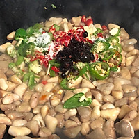 吃菱角米炒肉，再添一碗饭的做法图解9