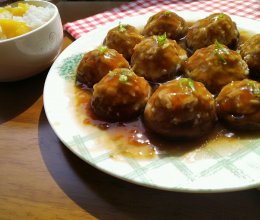 【新手厨娘必学简单菜】鲜美猪肉蒸酿香菇的做法