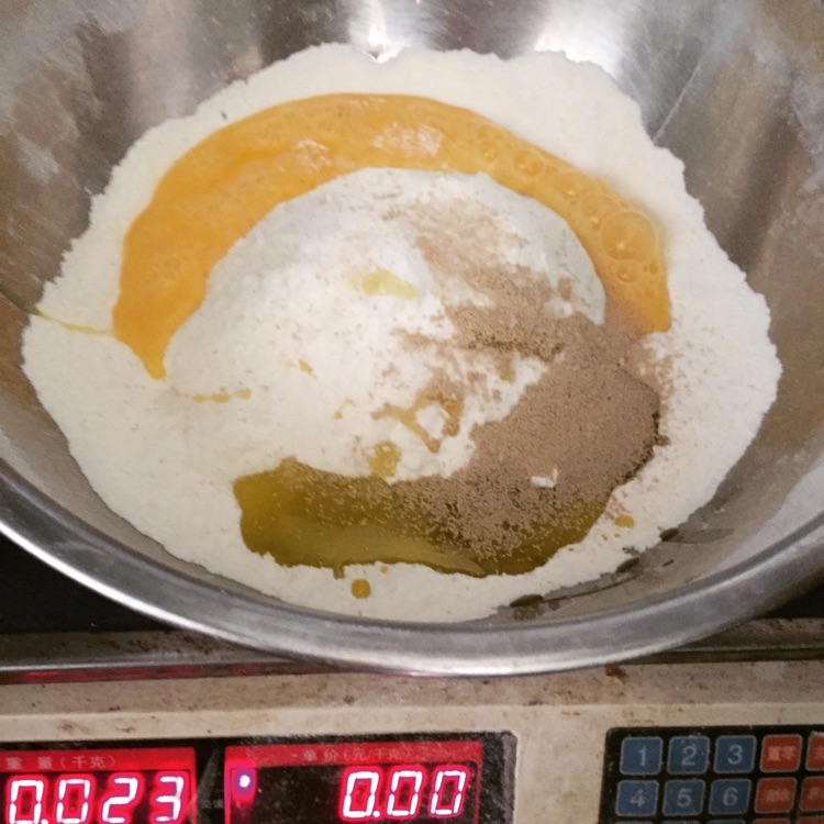 玛格丽特风味披萨 Pizza的做法图解3