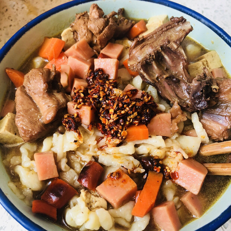 鸡肉臊子面的做法