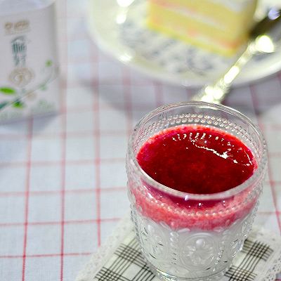 火龙果草莓酸奶