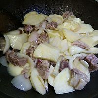 咖喱土豆炖牛腩的做法图解12