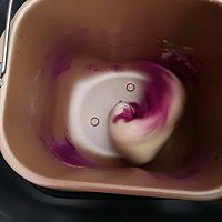 #太古烘焙糖 甜蜜轻生活#松软香甜的紫薯双色吐司的做法图解4