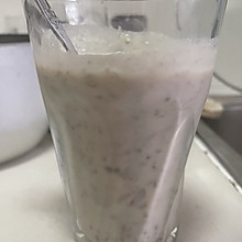 #在夏日饮饮作乐#夏日炎炎.来一杯绿豆沙牛奶驱散燥热吧