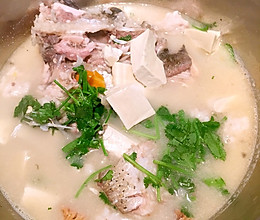 鱼丸鱼头豆腐汤的做法