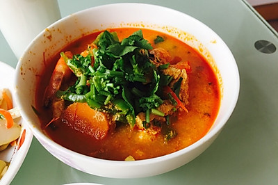 泰式咖喱海鲜鸡肉汤