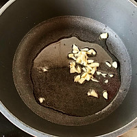 #尽享安心亲子食刻#简单快手宝宝番茄火腿疙瘩汤的做法图解4
