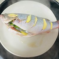 清蒸鲈鱼的做法图解2