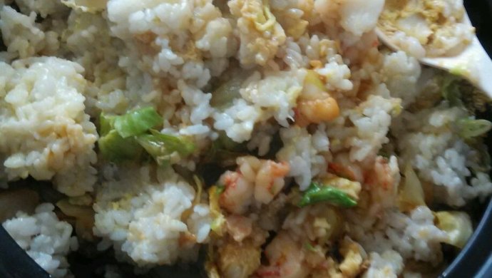 塔吉锅虾仁蛋饭