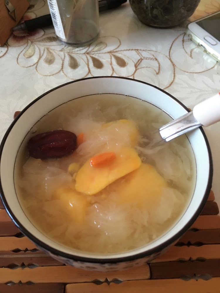 红薯银耳甜汤的做法
