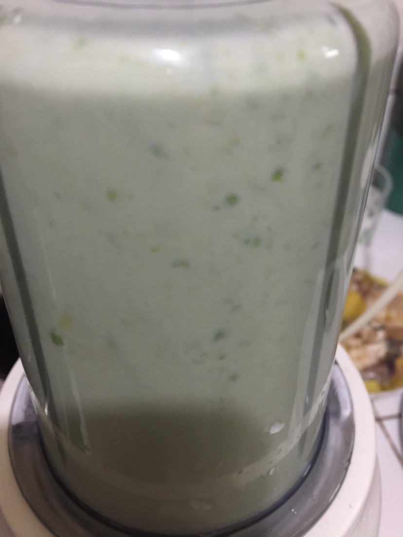牛油果奶昔的做法图解4