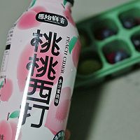 #玩心出道丨夏日DIY玩心潮饮挑战赛#桃桃水果冰饮的做法图解4
