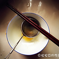 香油松仁炖蛋的做法图解2