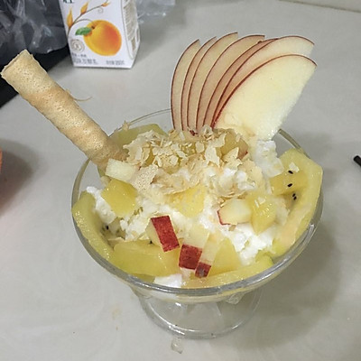 冻酸奶水果杯