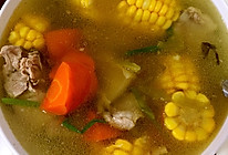排骨玉米胡萝卜汤的做法