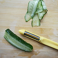 夏季必备凉菜-凉拌黄瓜卷的做法图解2