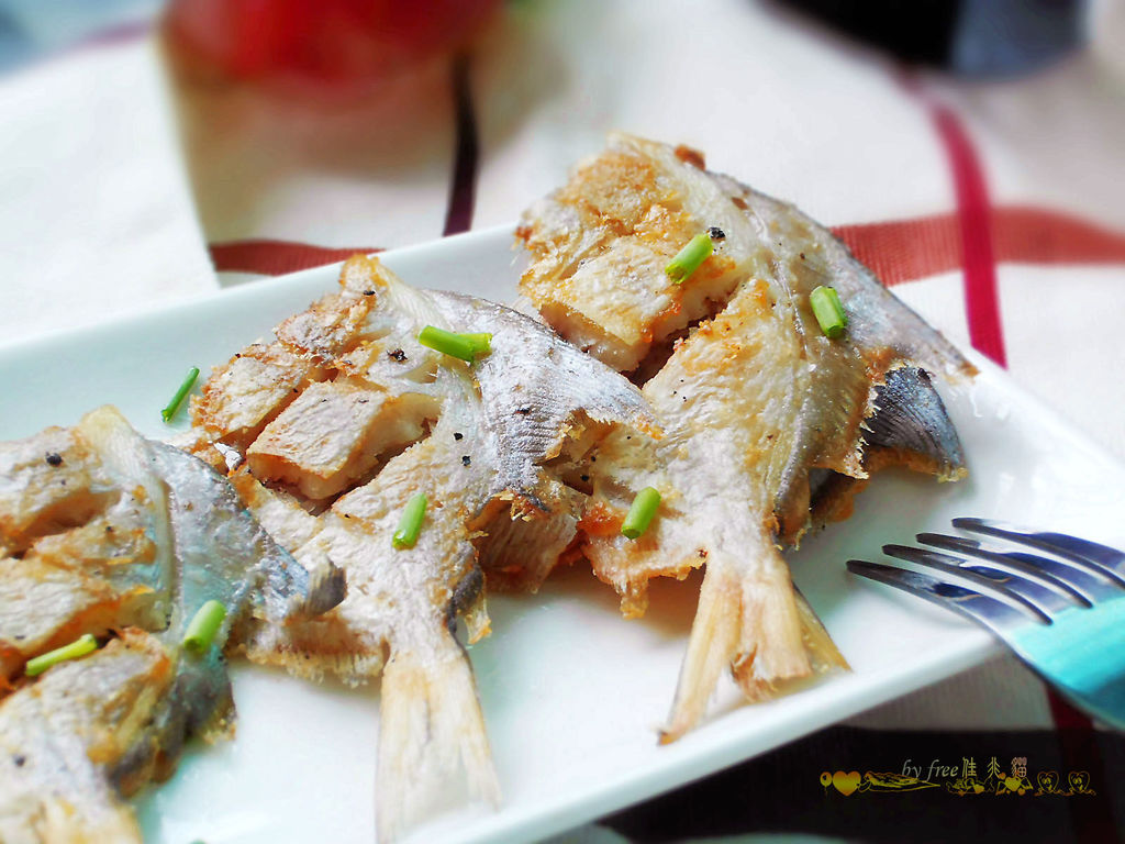 柠香煎金鲳鱼的做法_菜谱_豆果美食