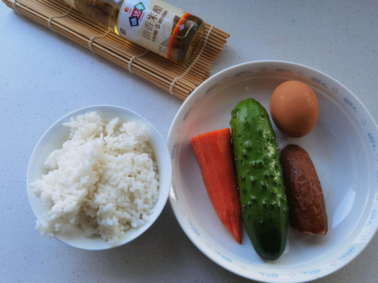 胡萝卜青瓜火腿鸡蛋寿司怎么做_胡萝卜青瓜火腿鸡蛋寿司的做法_豆果美食