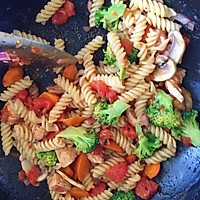 鸡胸肉杂蔬意面的做法图解9