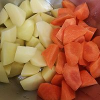 冬季养生菜番茄牛腩炖土豆的做法图解3