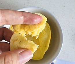 宝宝辅食：奶香玉米饼的做法