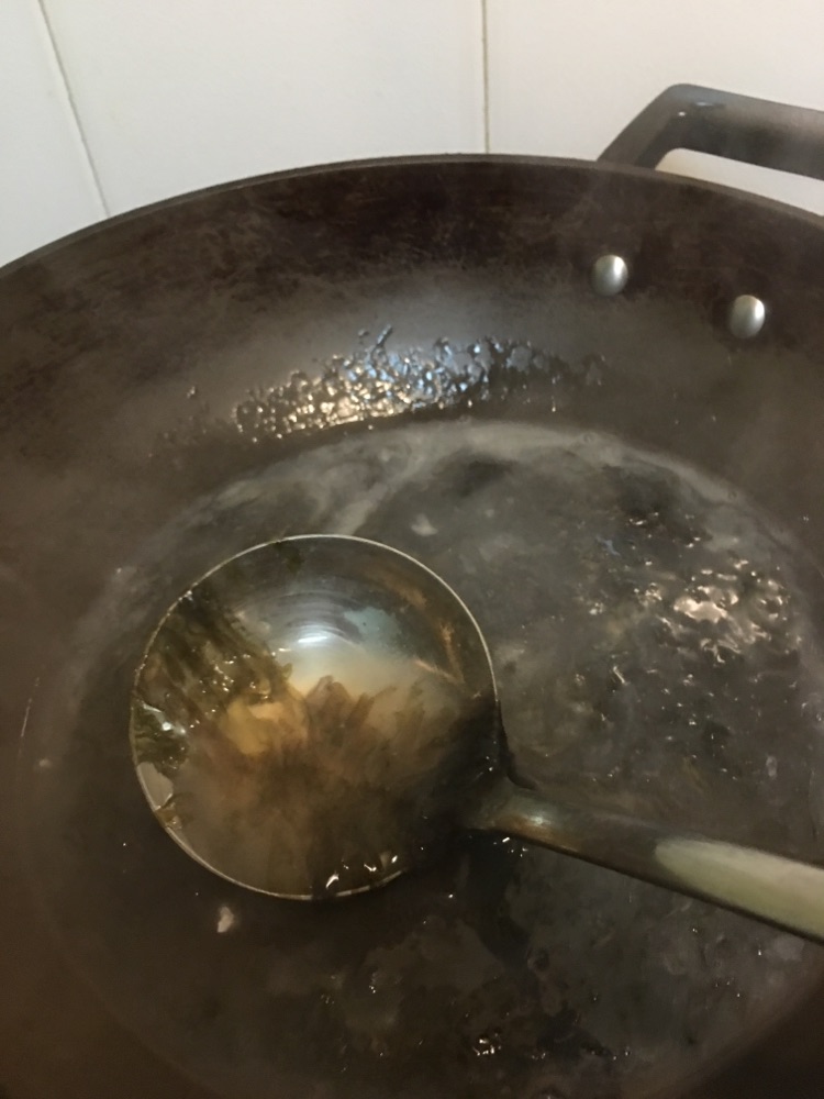 紫菜蛋花汤的做法图解4