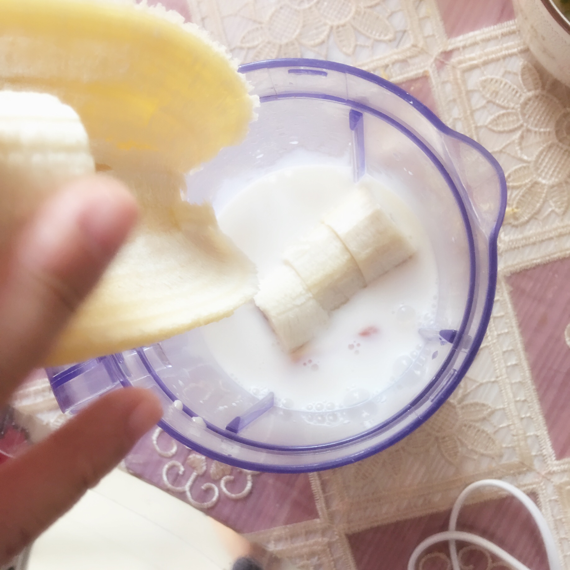香蕉苹果奶昔怎么做_香蕉苹果奶昔的做法_小施姐姐_豆果美食