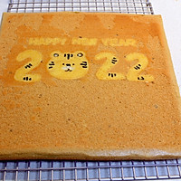 #一口新年味，全家享佳味#2022年虎年蛋糕卷的做法图解13