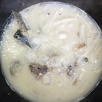 鱼头萝卜汤的做法图解4