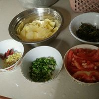 酸菜土豆片的做法图解2