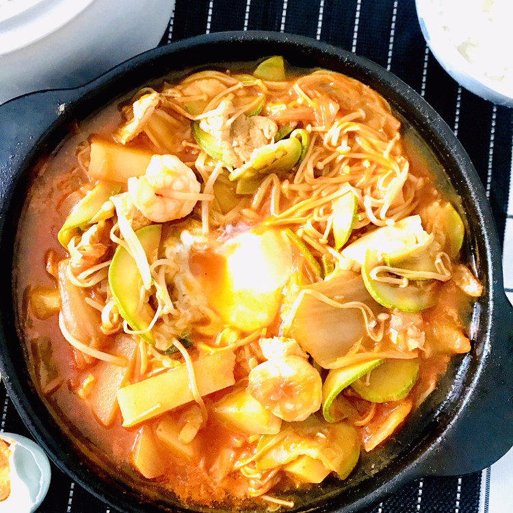 下饭王-韩式泡菜汤的做法