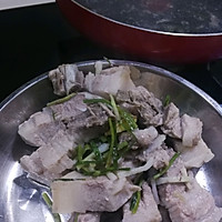 红烧肉(超方便、超少油，超健康)的做法图解1