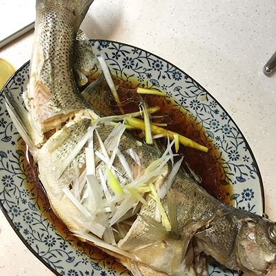 清蒸鲈鱼