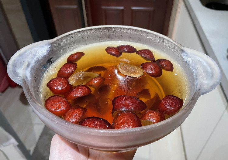 红糖红枣凉粉的做法