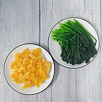 菠菜汁的做法图解1