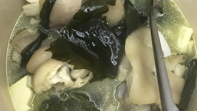 海带豆腐猪脚汤的做法