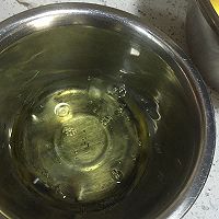 酸奶戚风蛋糕的做法图解1