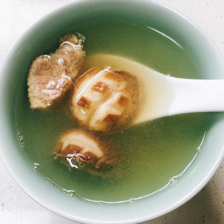 青橄榄炖鲍鱼的做法