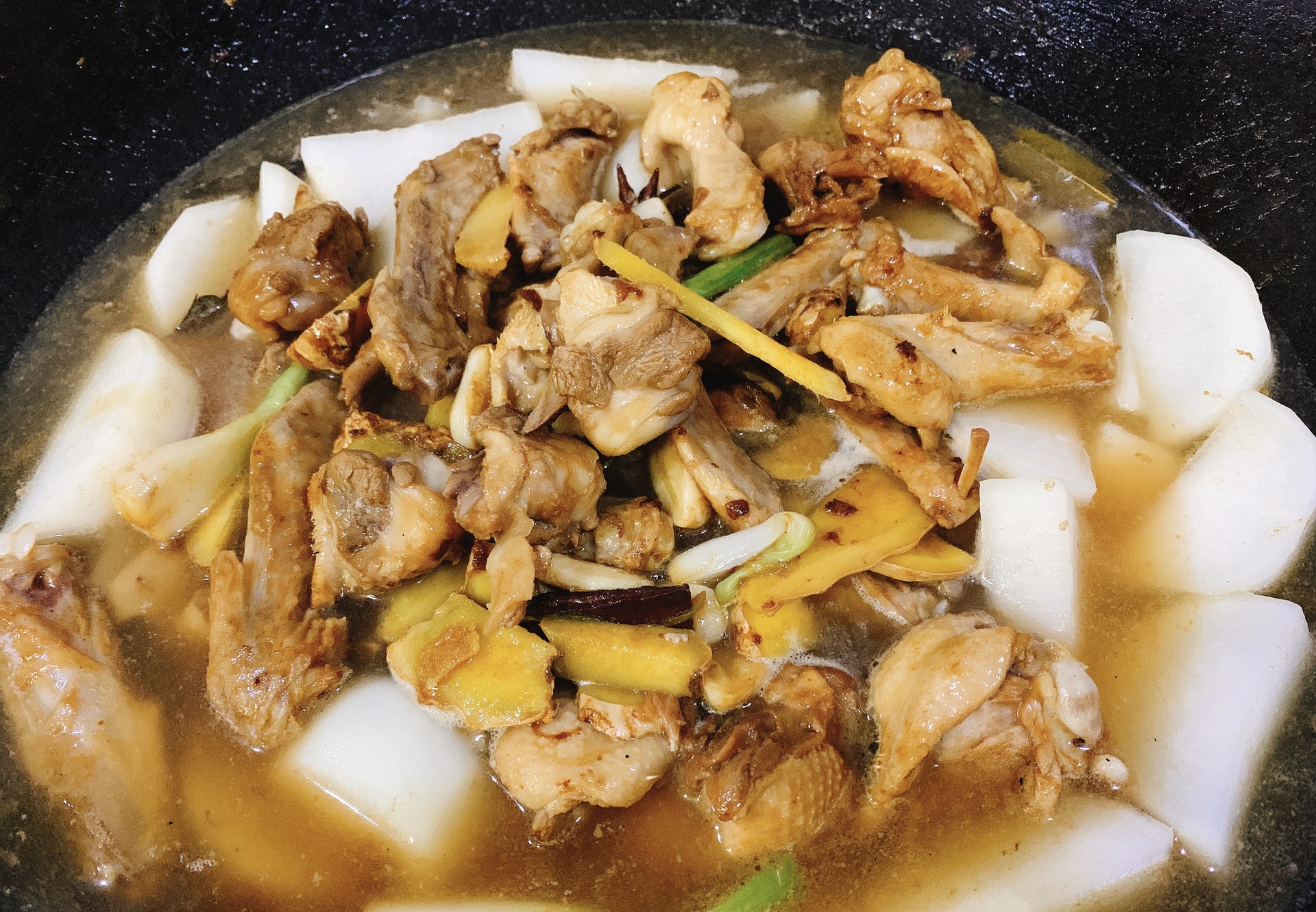 Braised goose wings
