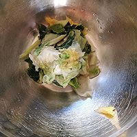 #给年味整点鲜的#东北味-冻白菜炖土豆的做法图解2