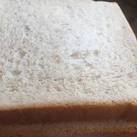 吐司鸡蛋的做法图解1
