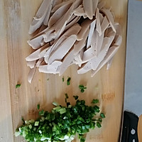 凉拌鸡肉肠的做法图解1